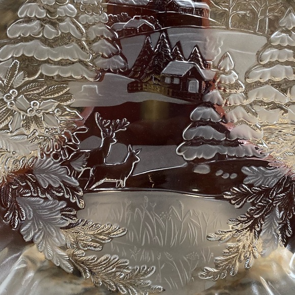 Winter Theme (Bon Bon) Dish By Mikasa - 9” Round - Picture 4 of 5